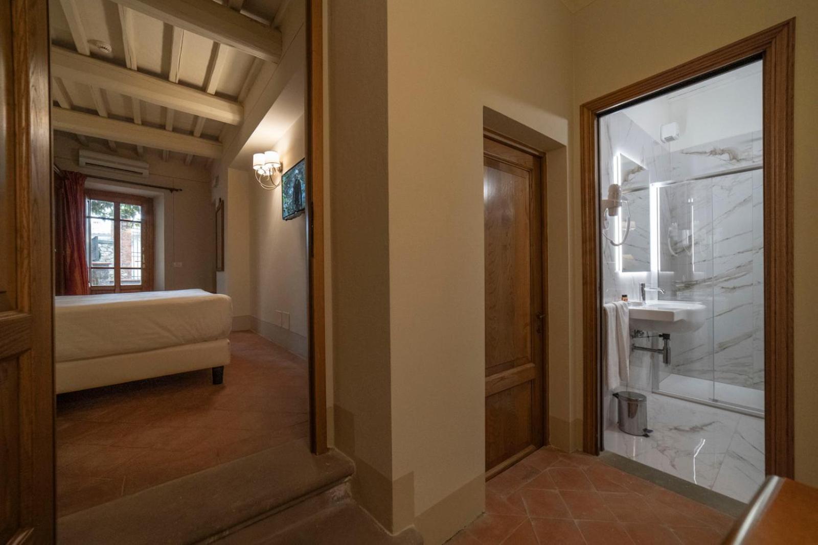 Small Classic Double or Twin Room,1559626393:JPEG